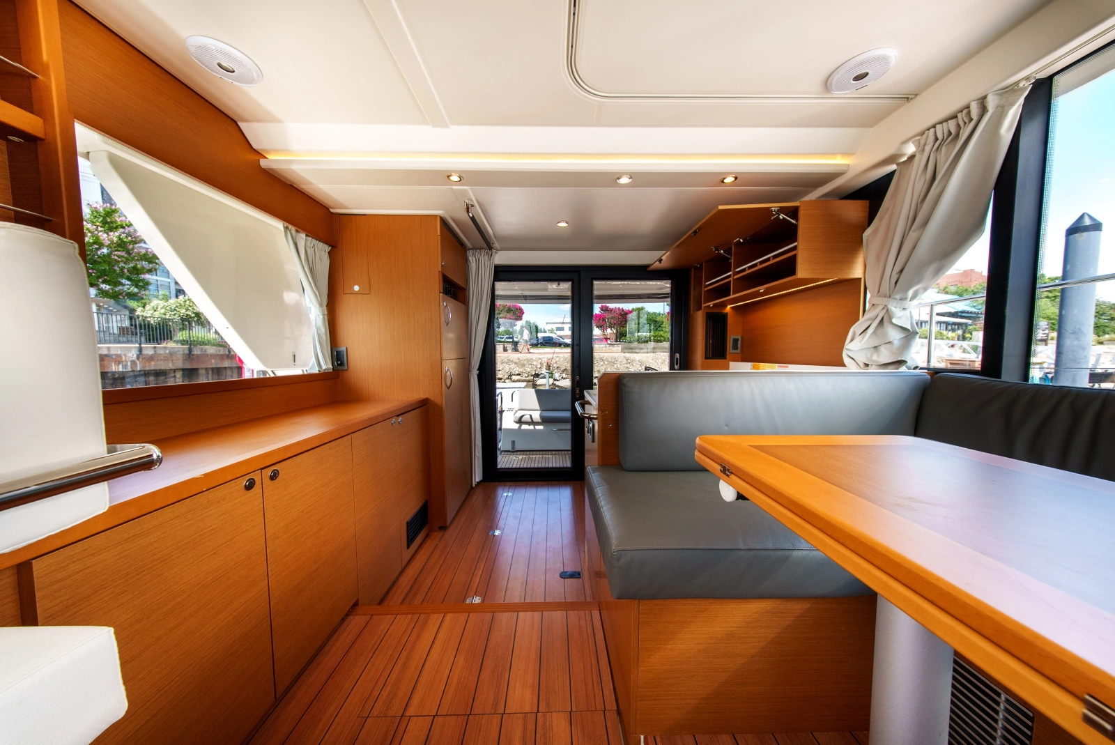 2026 Beneteau Swift Trawler 54