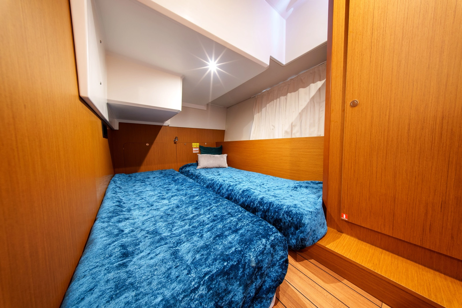 2026 Beneteau Swift Trawler 54