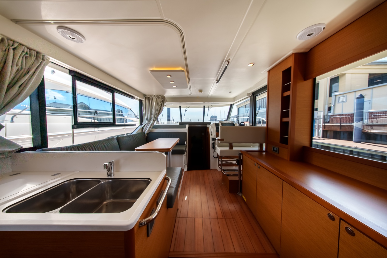 2026 Beneteau Swift Trawler 54