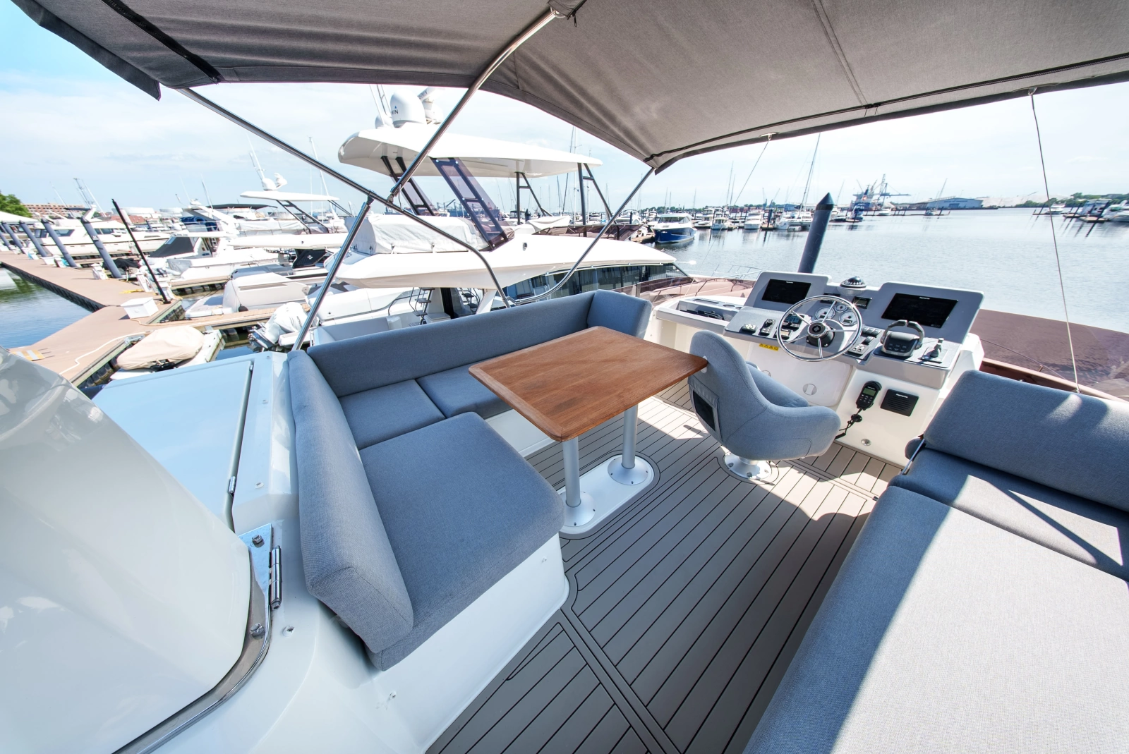 2026 Beneteau Swift Trawler 54