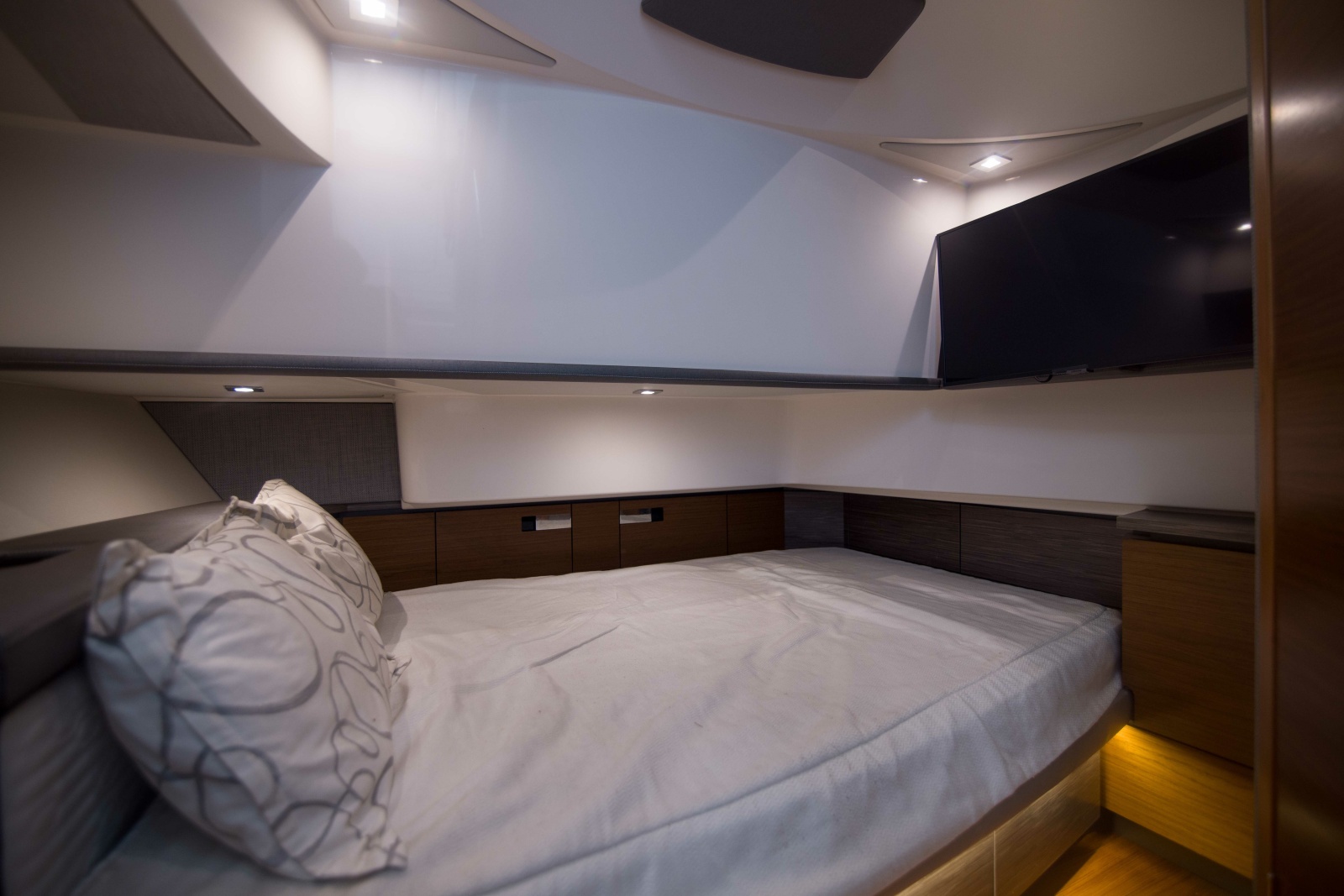 Tiara Yachts 38LS - One One