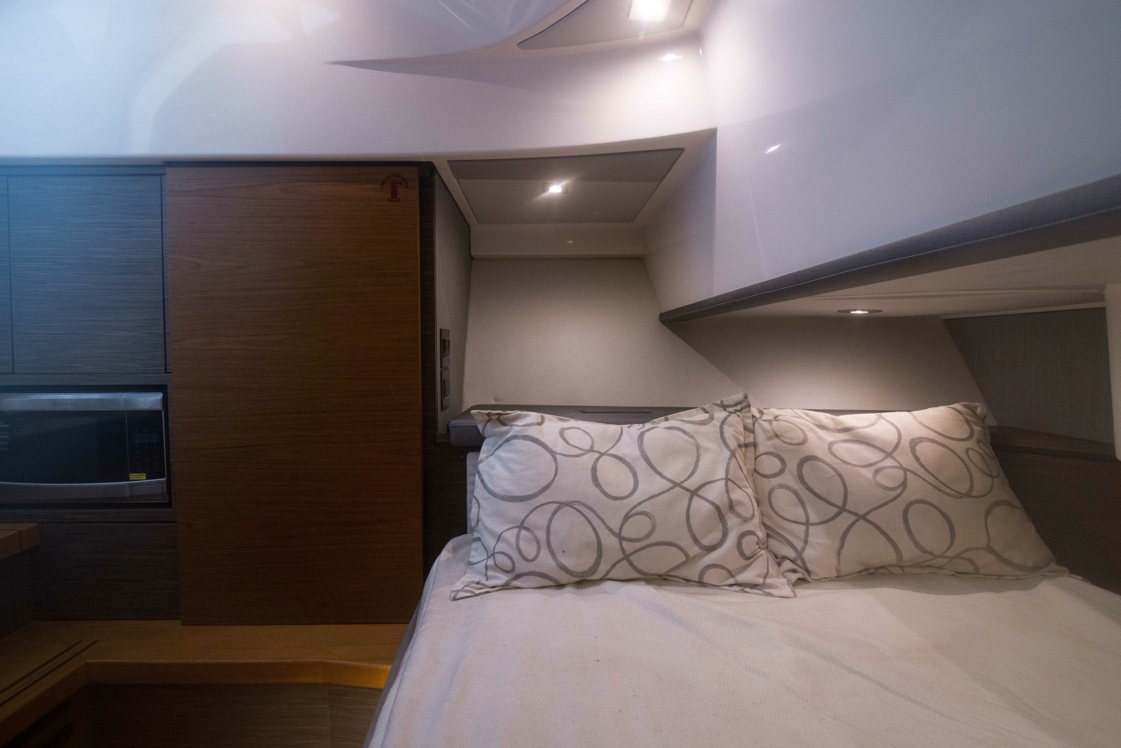 Tiara Yachts 38LS - One One