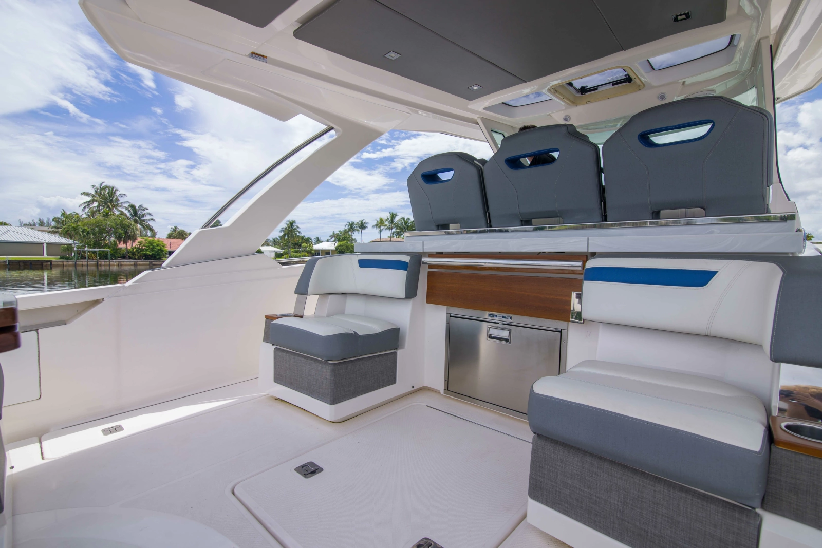 Tiara Yachts 38LS - One One
