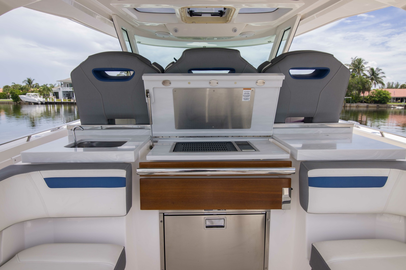Tiara Yachts 38LS - One One