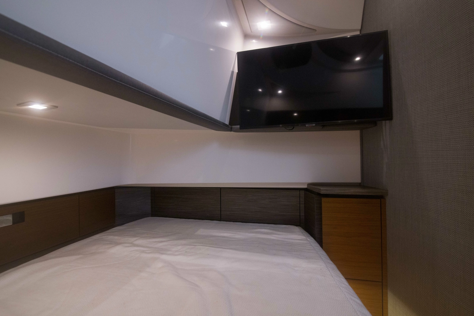 Tiara Yachts 38LS - One One