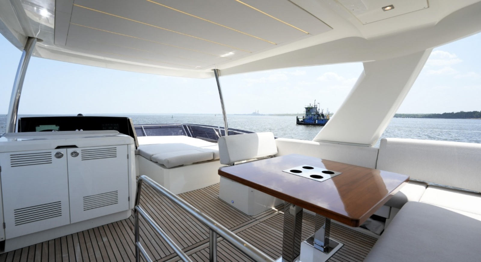 2023 Prestige 590