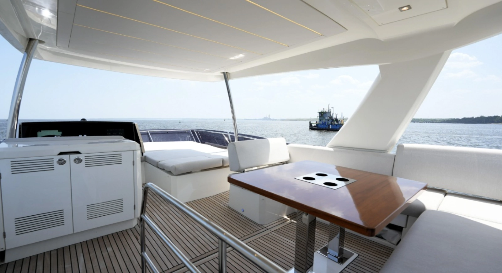 2023 Prestige 590