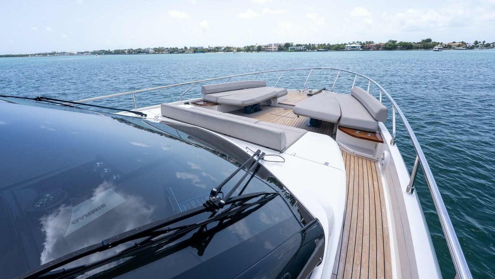 2020 Ferretti Yachts 670 Motoryacht