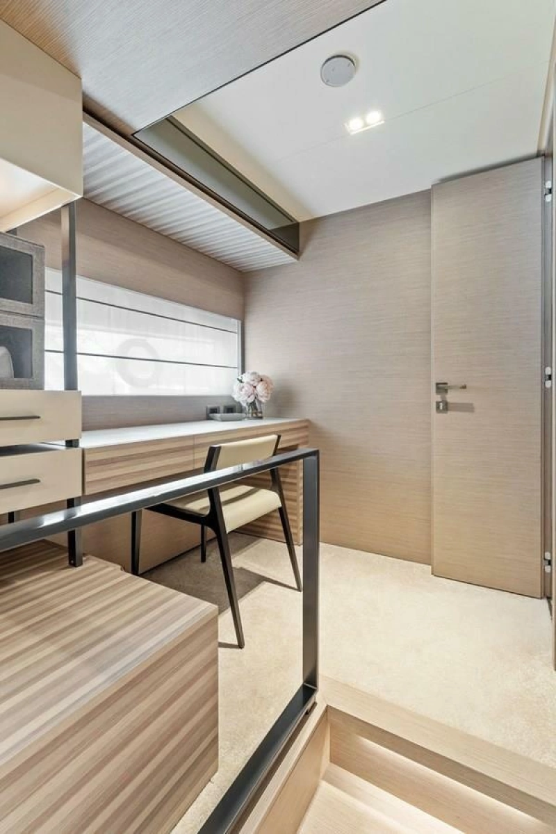 2020 Ferretti Yachts 670 Motoryacht