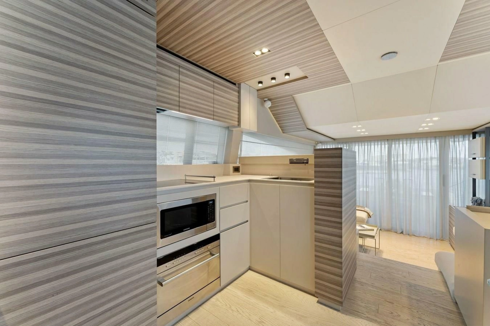2020 Ferretti Yachts 670 Motoryacht