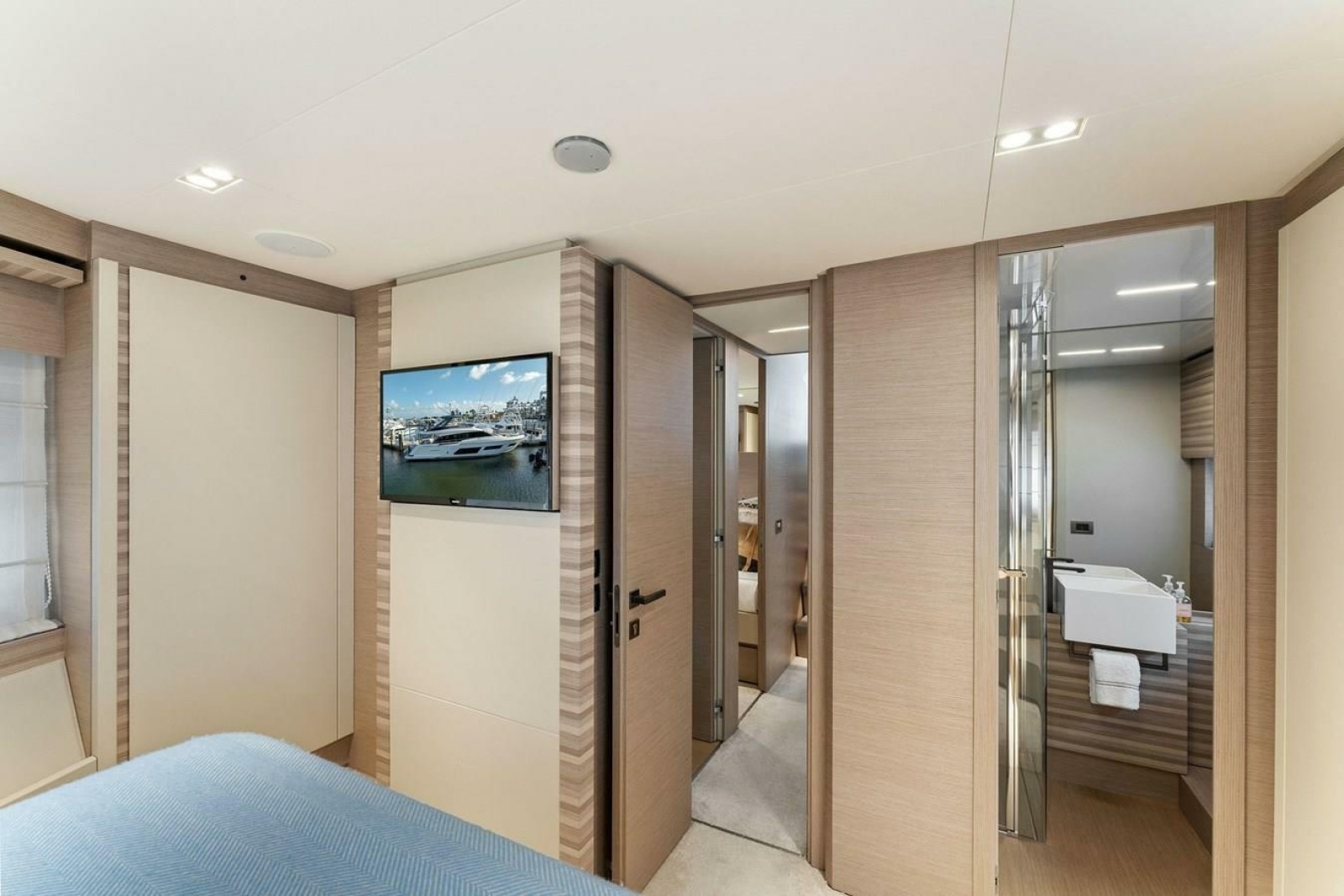 2020 Ferretti Yachts 670 Motoryacht