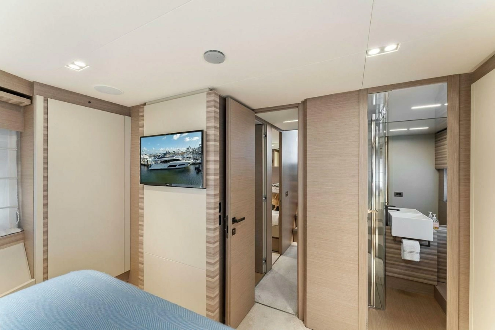 2020 Ferretti Yachts 670 Motoryacht