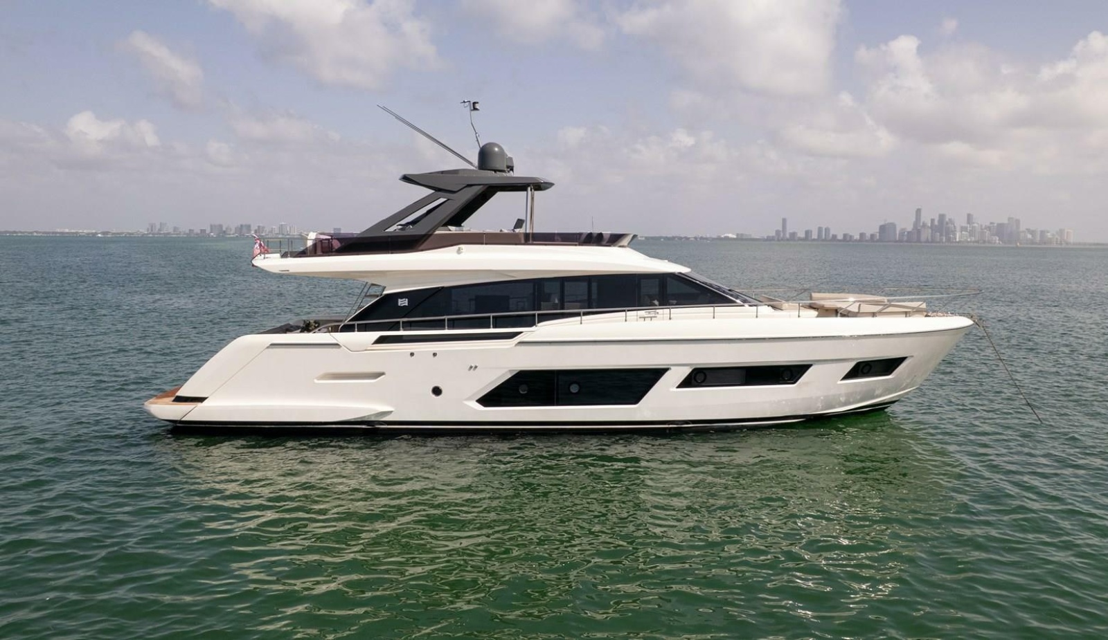 2020 Ferretti Yachts 670 Motoryacht