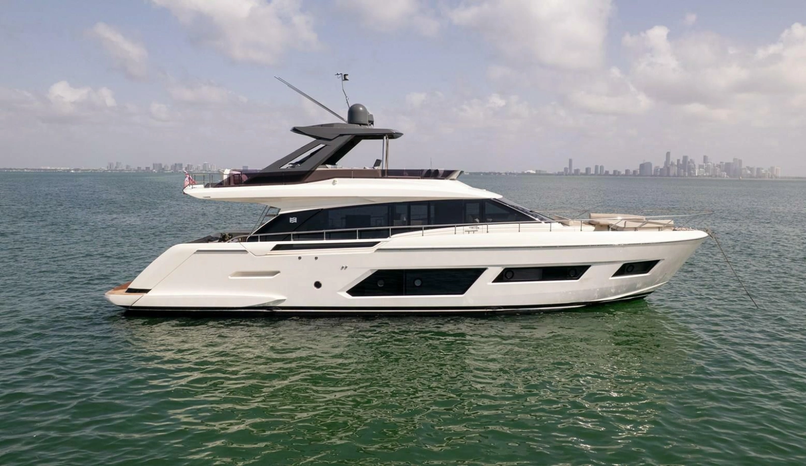 2020 Ferretti Yachts 670 Motoryacht