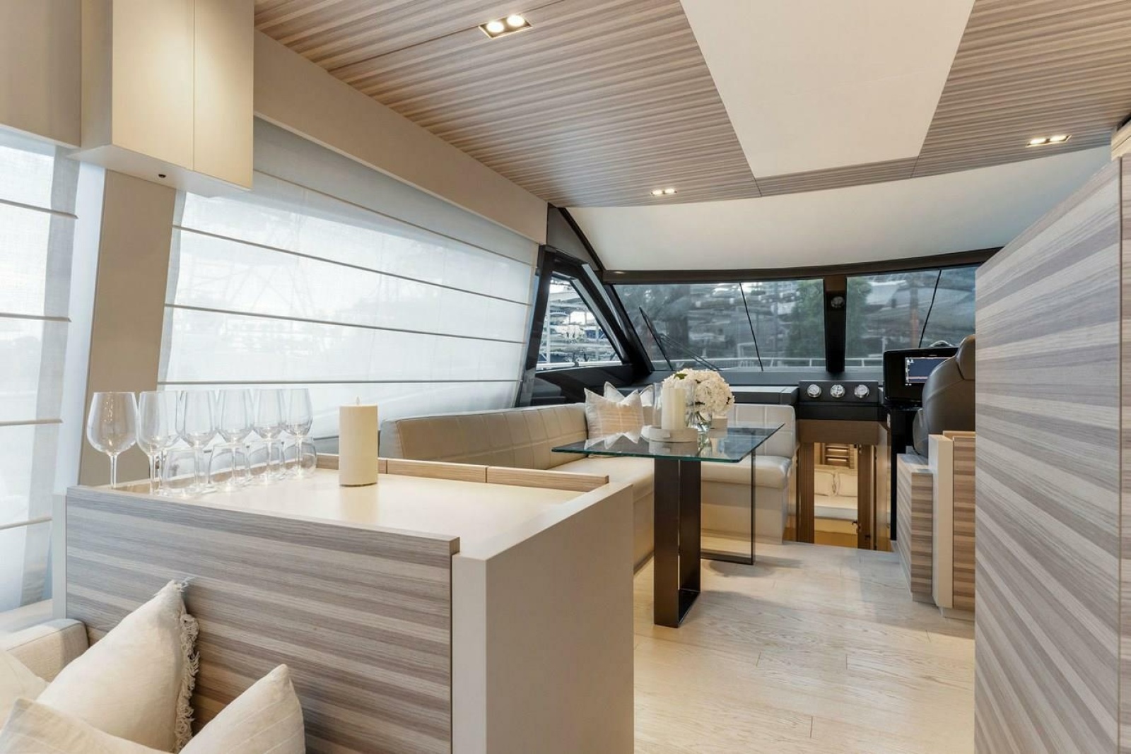 2020 Ferretti Yachts 670 Motoryacht
