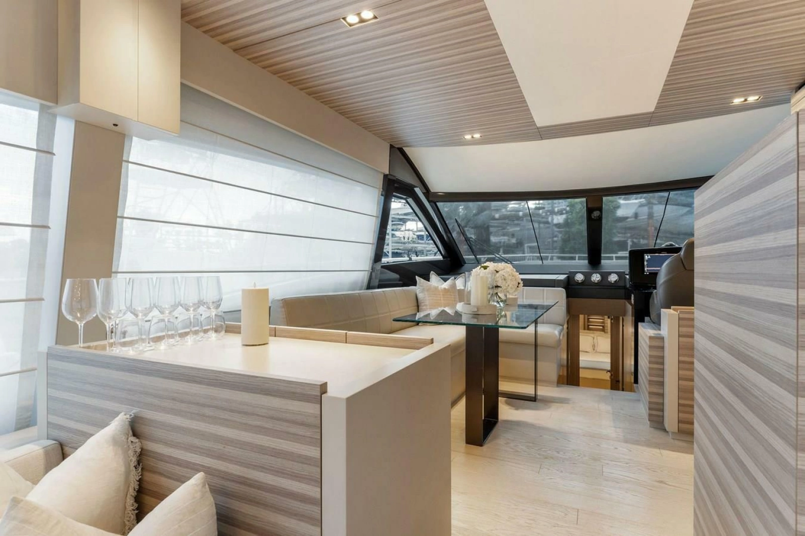 2020 Ferretti Yachts 670 Motoryacht