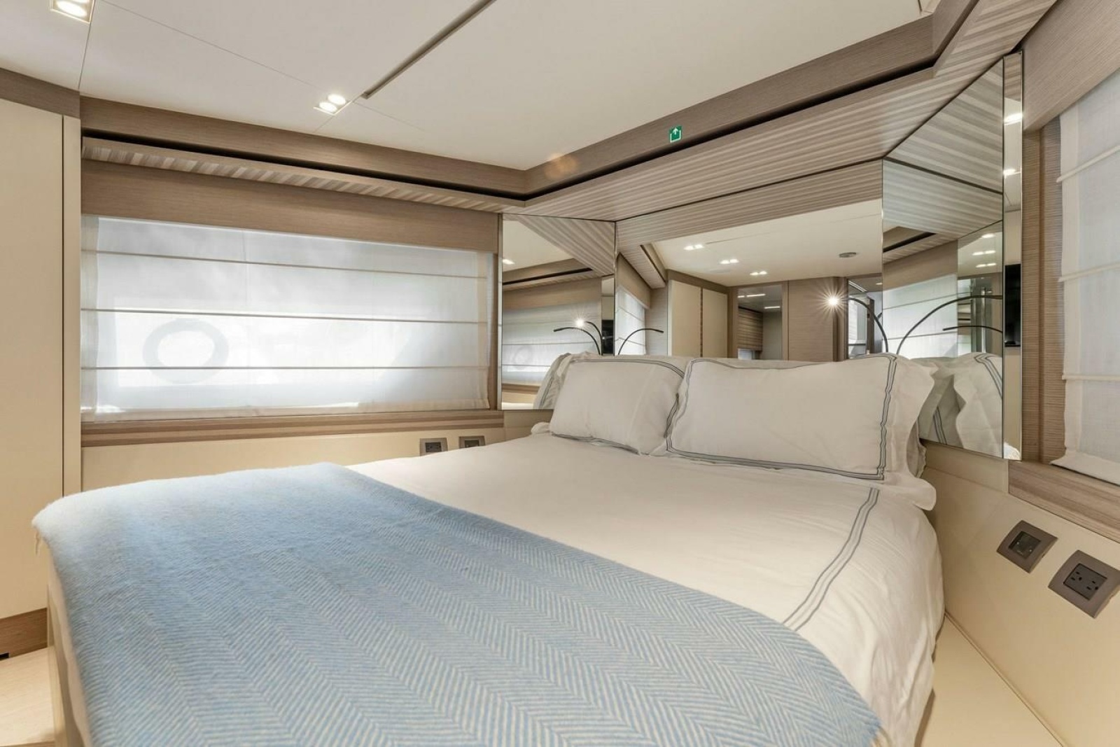 2020 Ferretti Yachts 670 Motoryacht