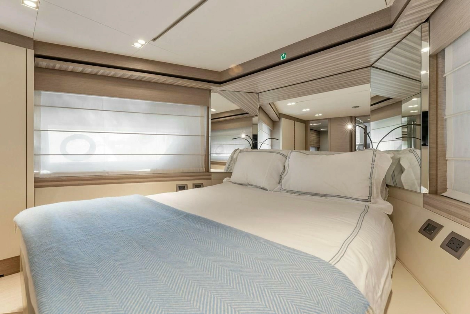 2020 Ferretti Yachts 670 Motoryacht