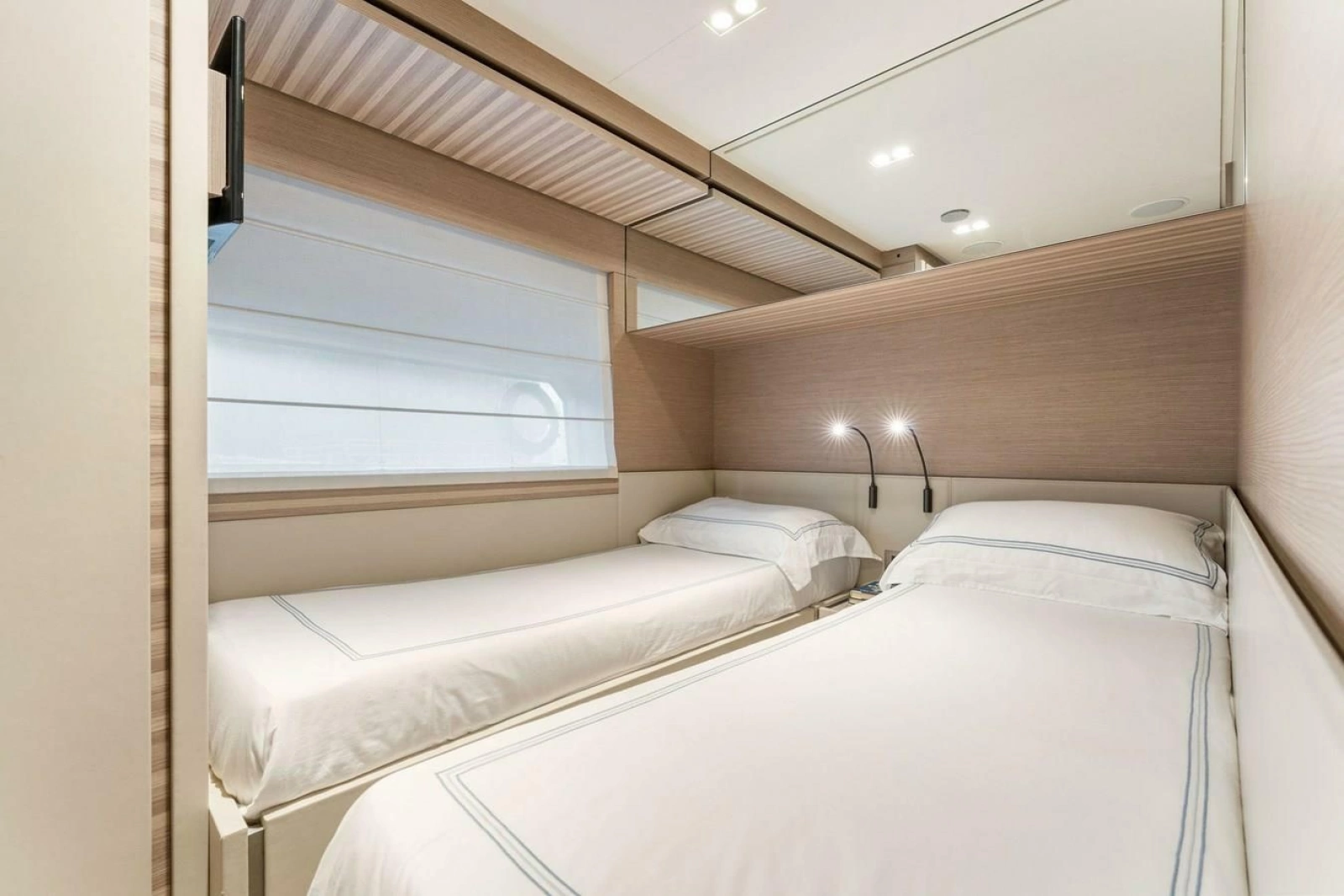 2020 Ferretti Yachts 670 Motoryacht