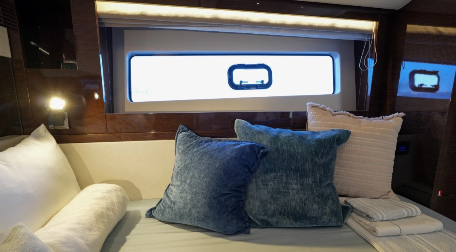 59ft Prestige Yacht For Sale