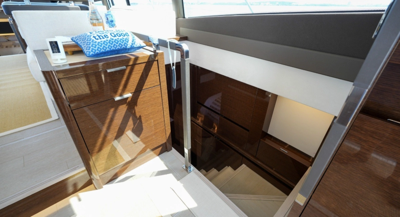 59ft Prestige Yacht For Sale