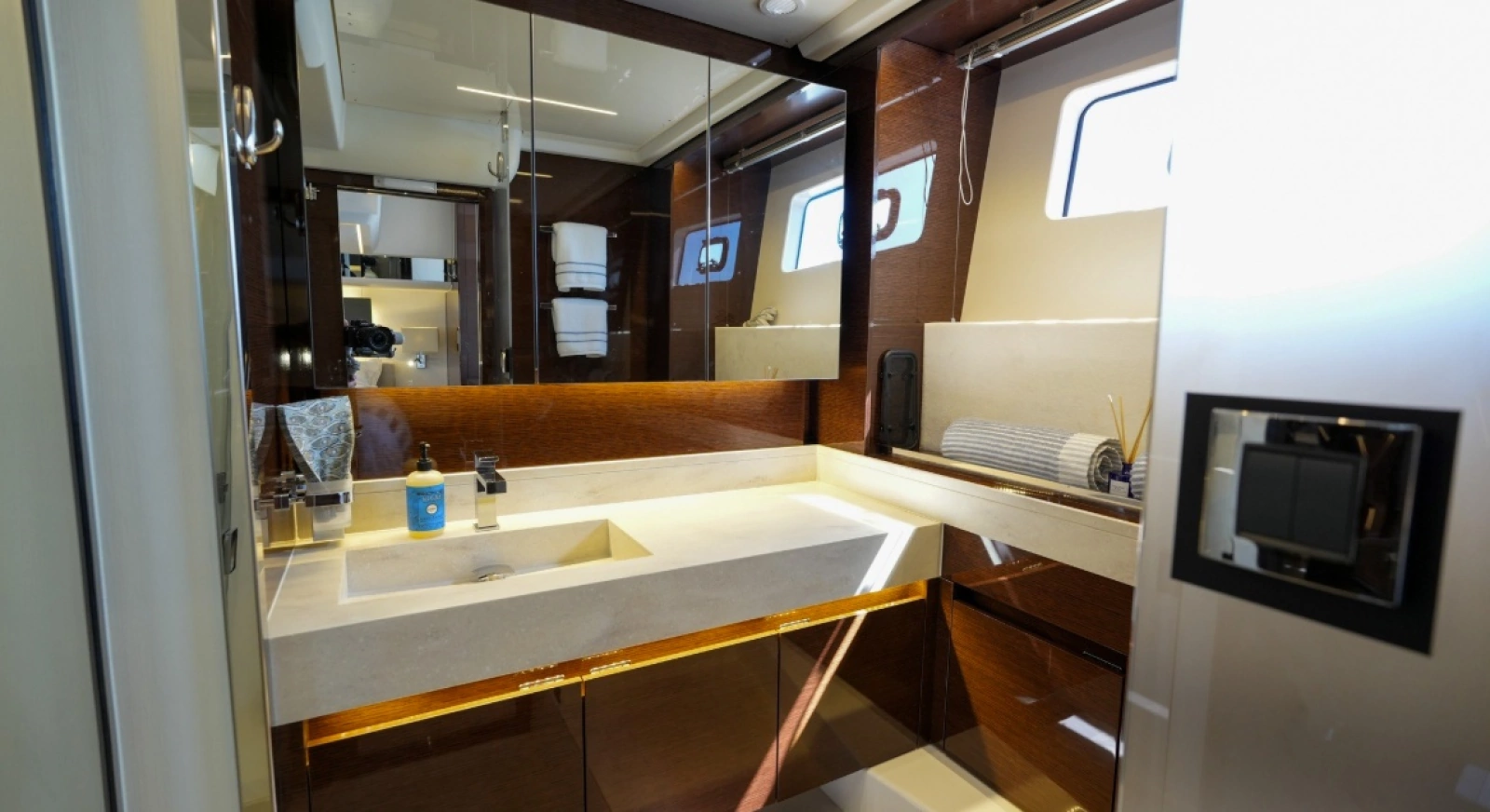 59ft Prestige Yacht For Sale
