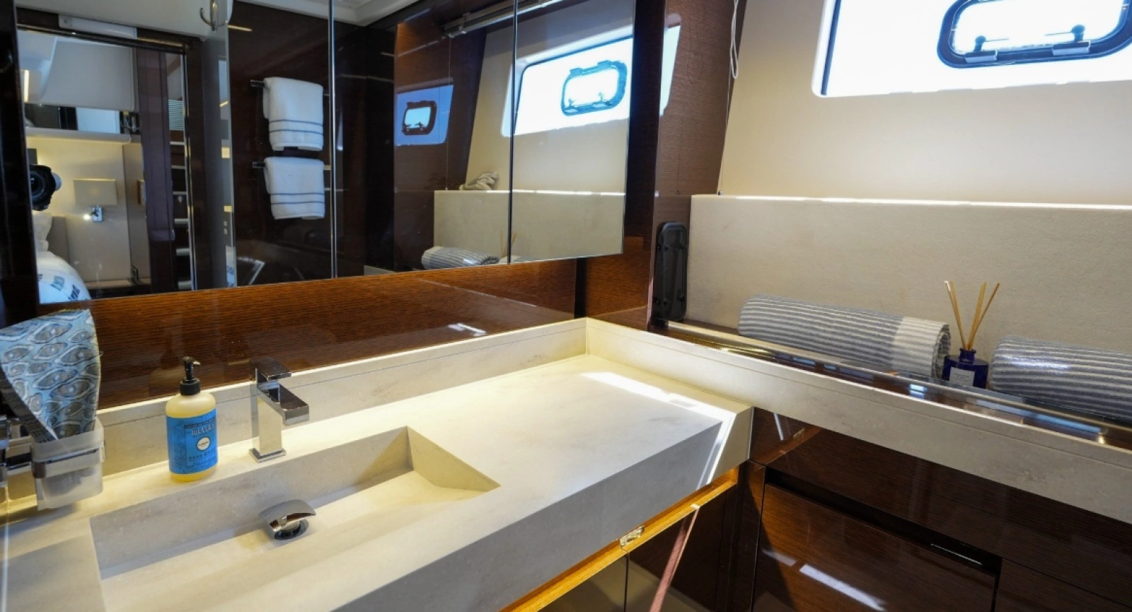 59ft Prestige Yacht For Sale
