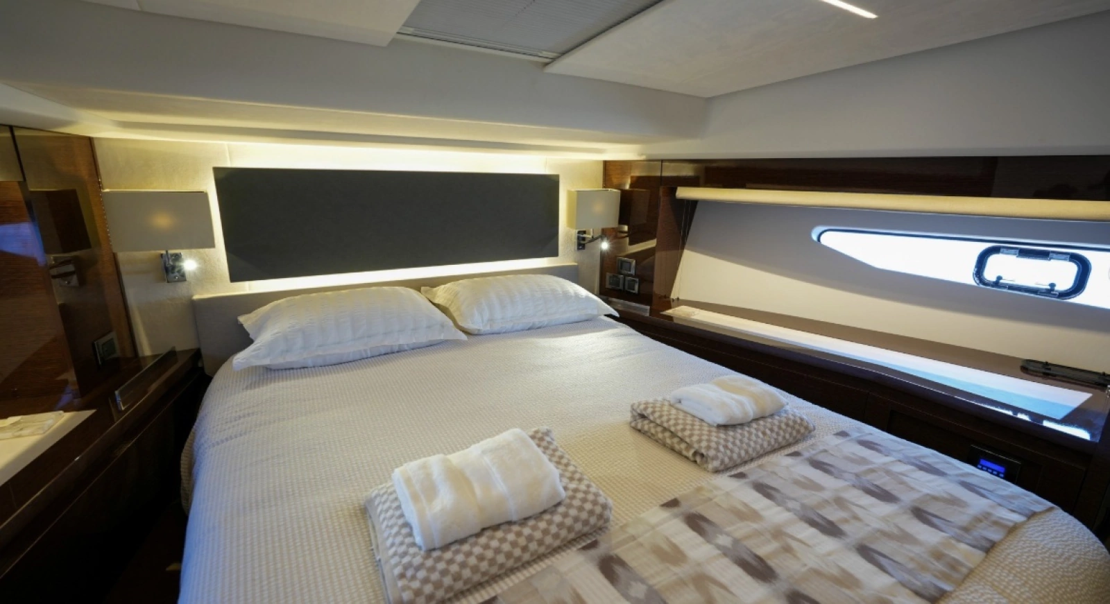 59ft Prestige Yacht For Sale