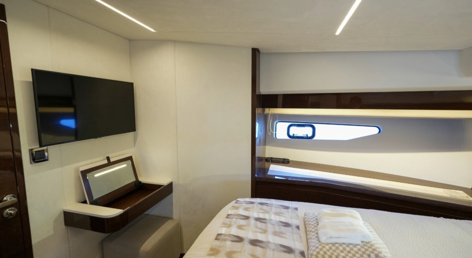 59ft Prestige Yacht For Sale