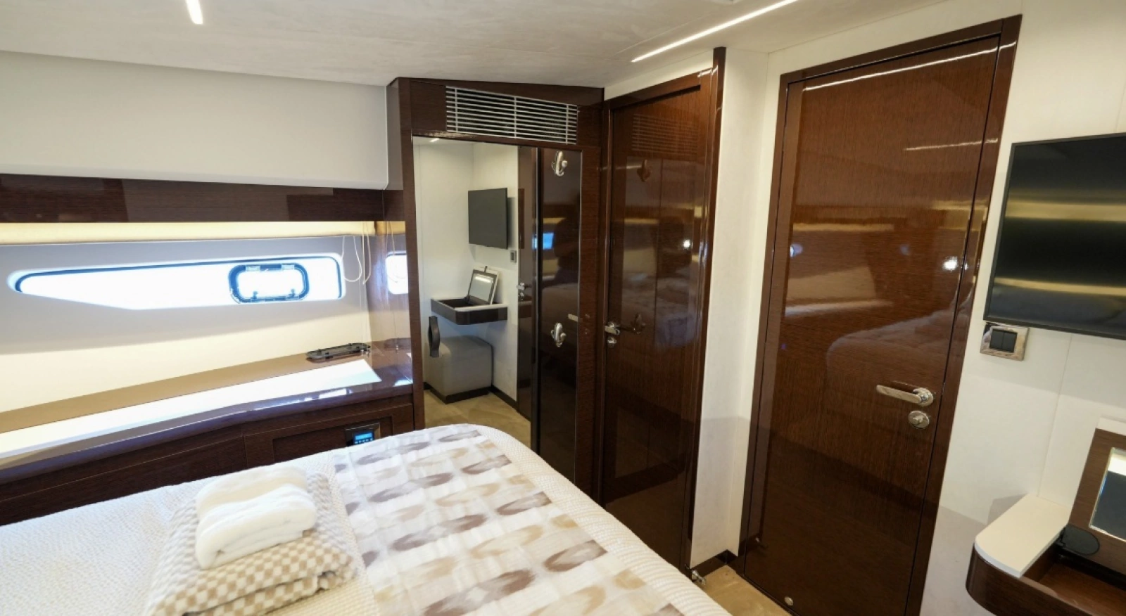 59ft Prestige Yacht For Sale