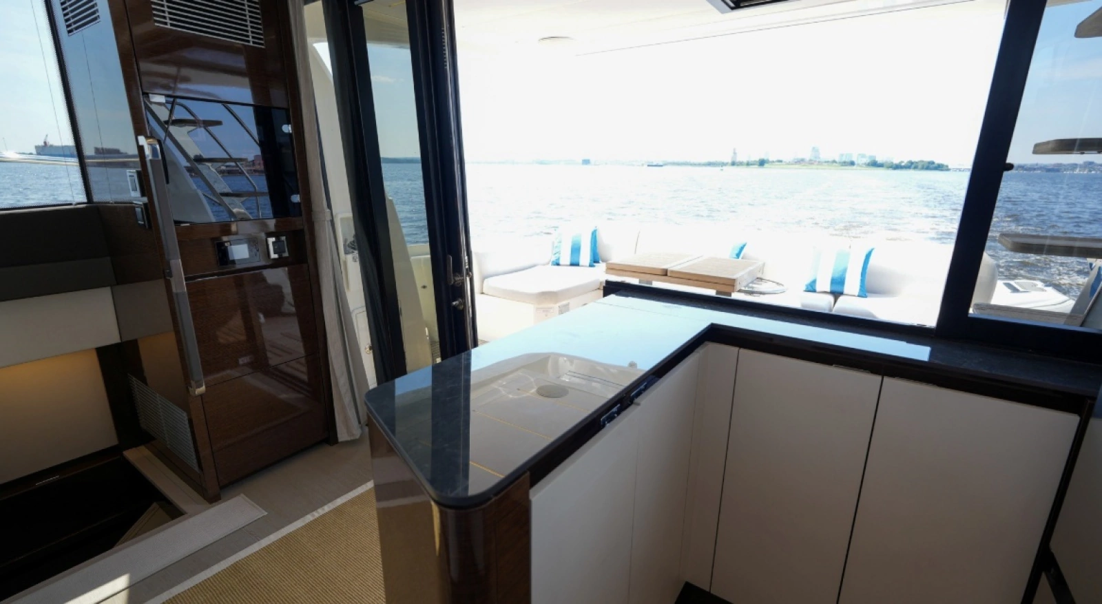 59ft Prestige Yacht For Sale
