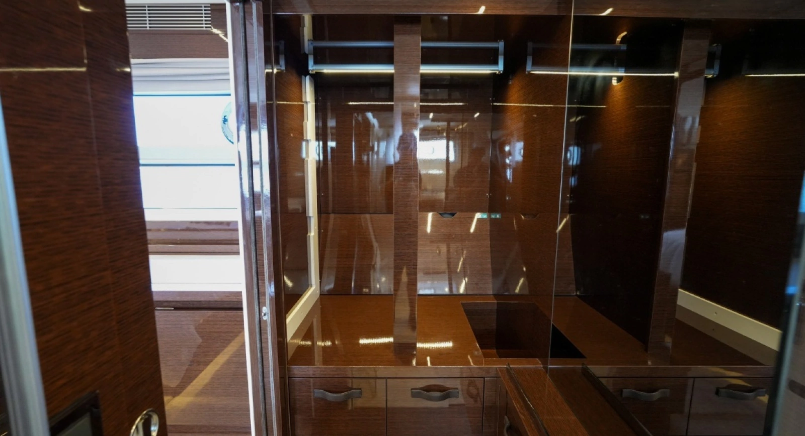 59ft Prestige Yacht For Sale