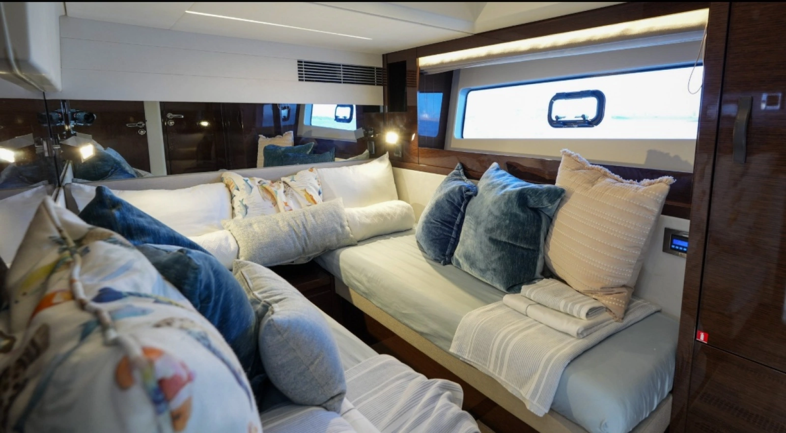 59ft Prestige Yacht For Sale