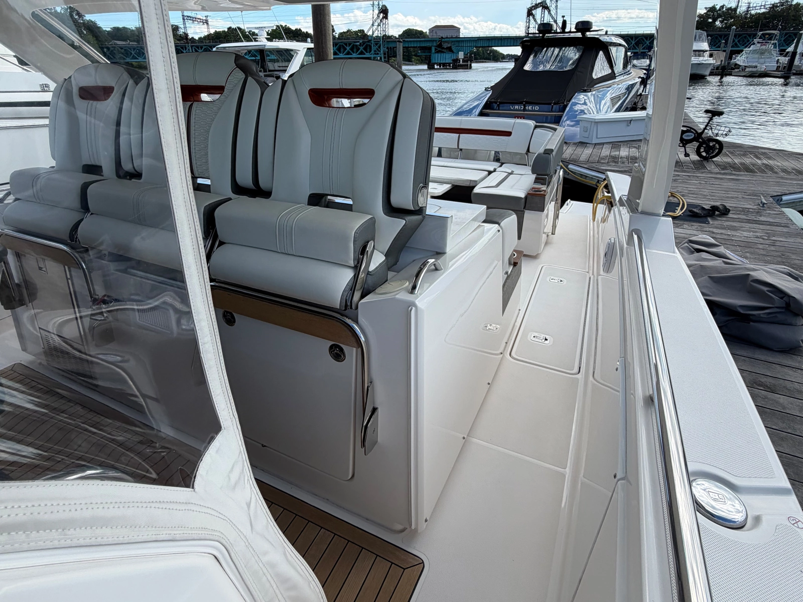 2019 Tiara Yachts 