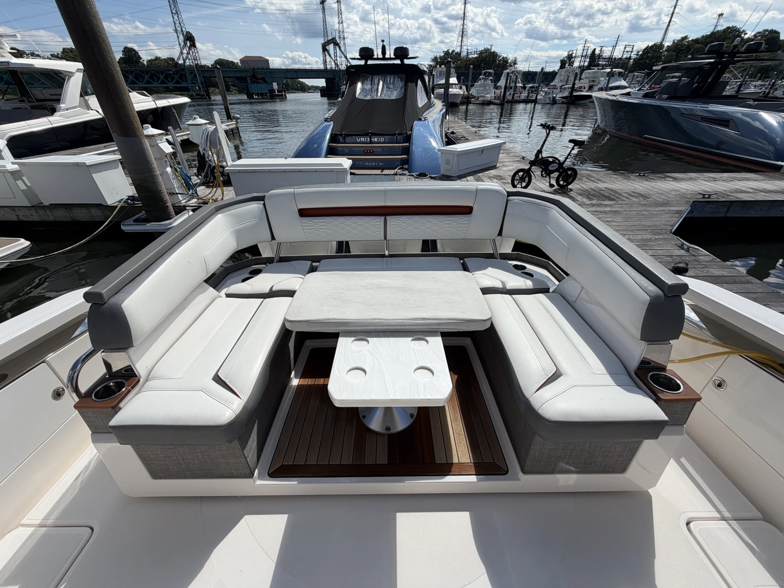 2019 Tiara Yachts 