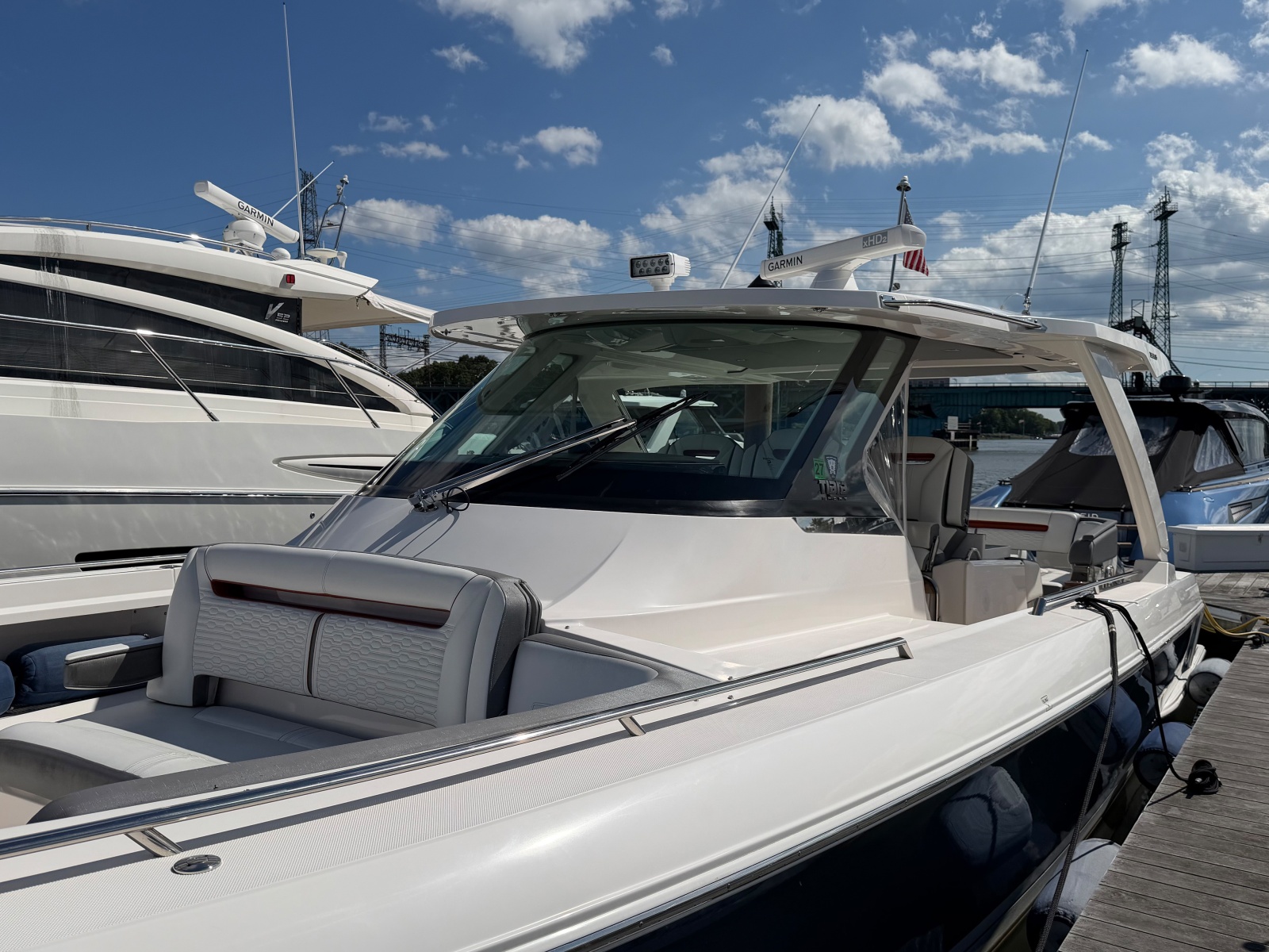 2019 Tiara Yachts 
