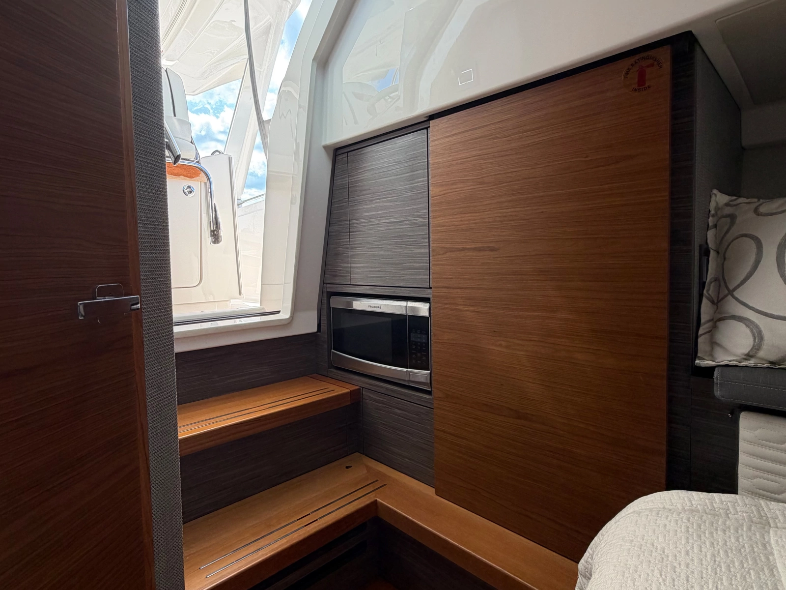 2019 Tiara Yachts 