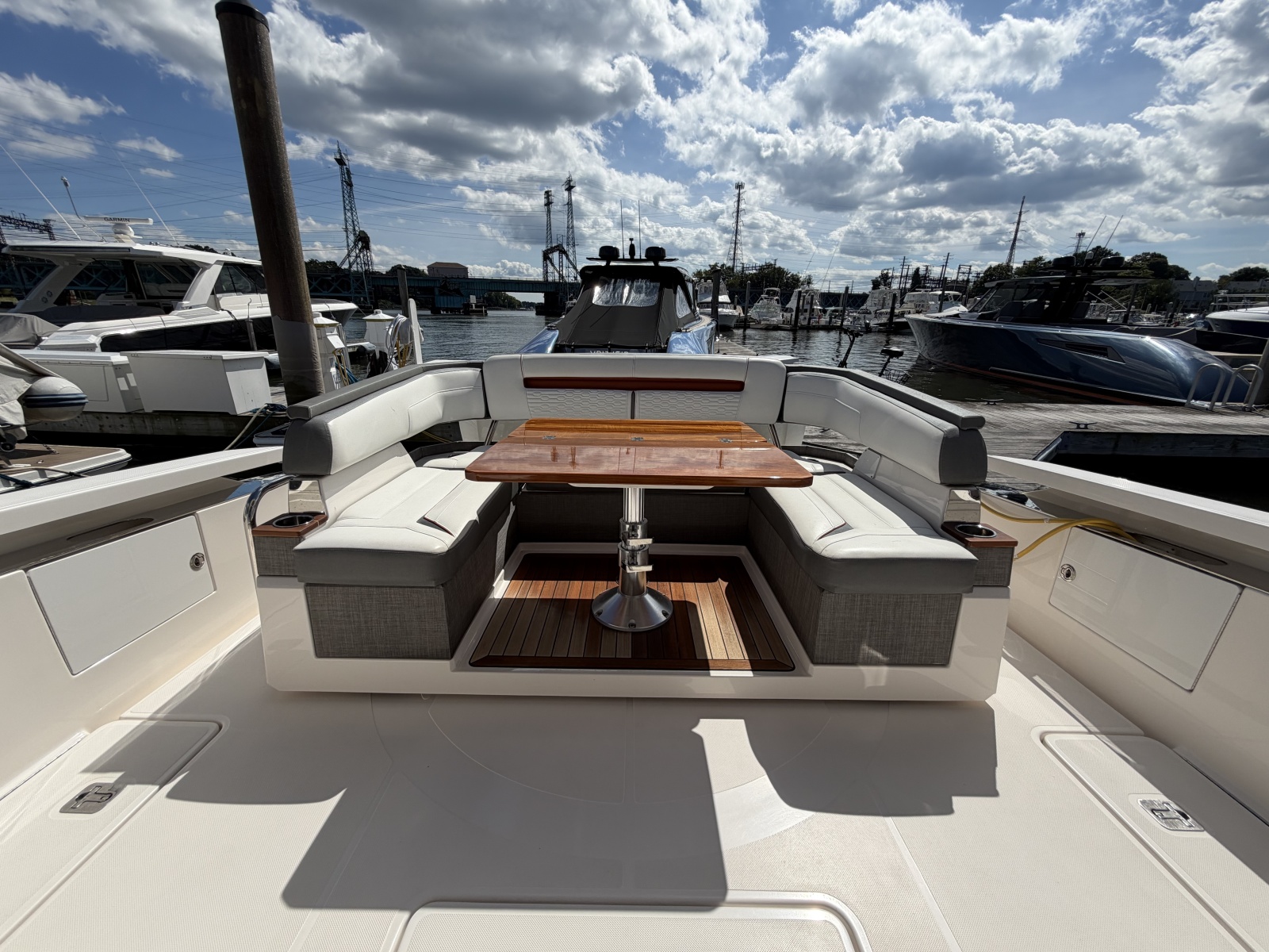 2019 Tiara Yachts 