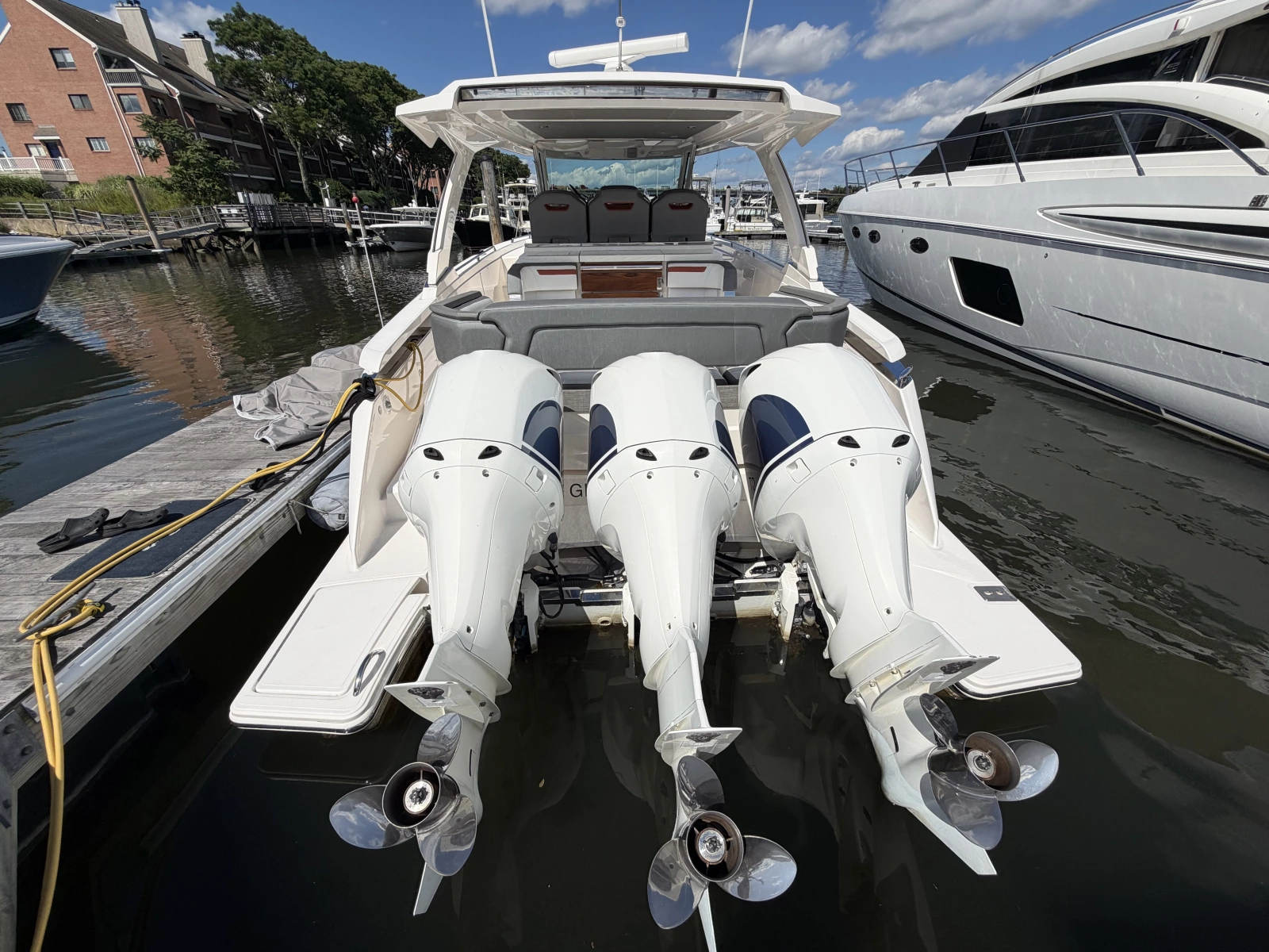 2019 Tiara Yachts 
