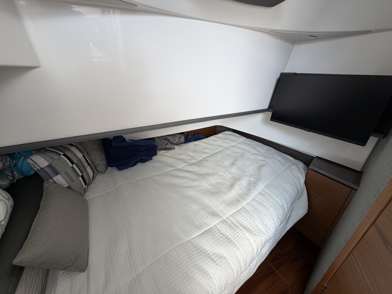 2019 Tiara Yachts 