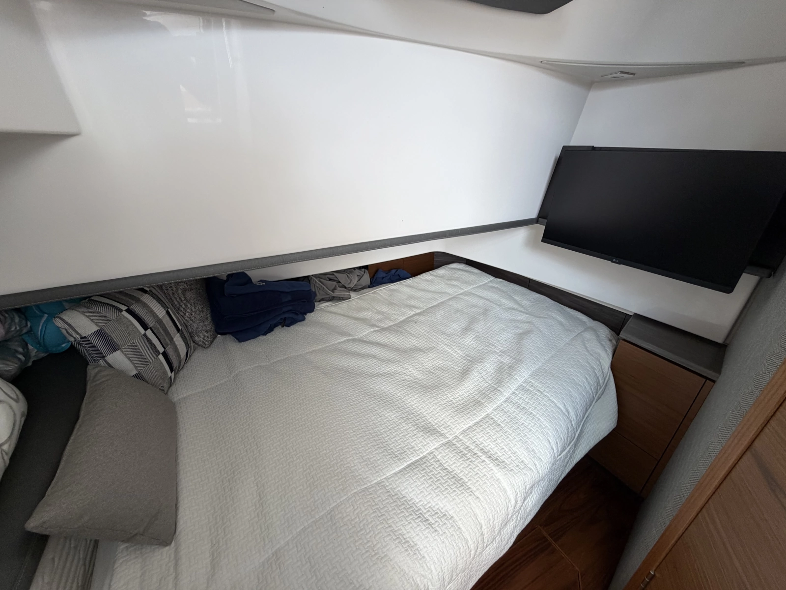 2019 Tiara Yachts 