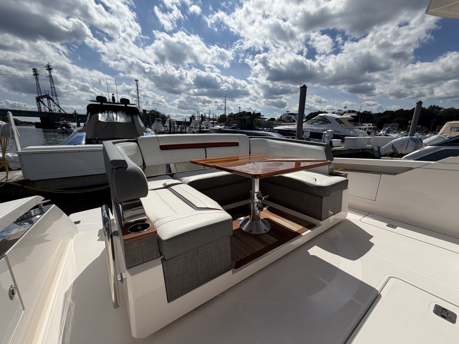 2019 Tiara Yachts 