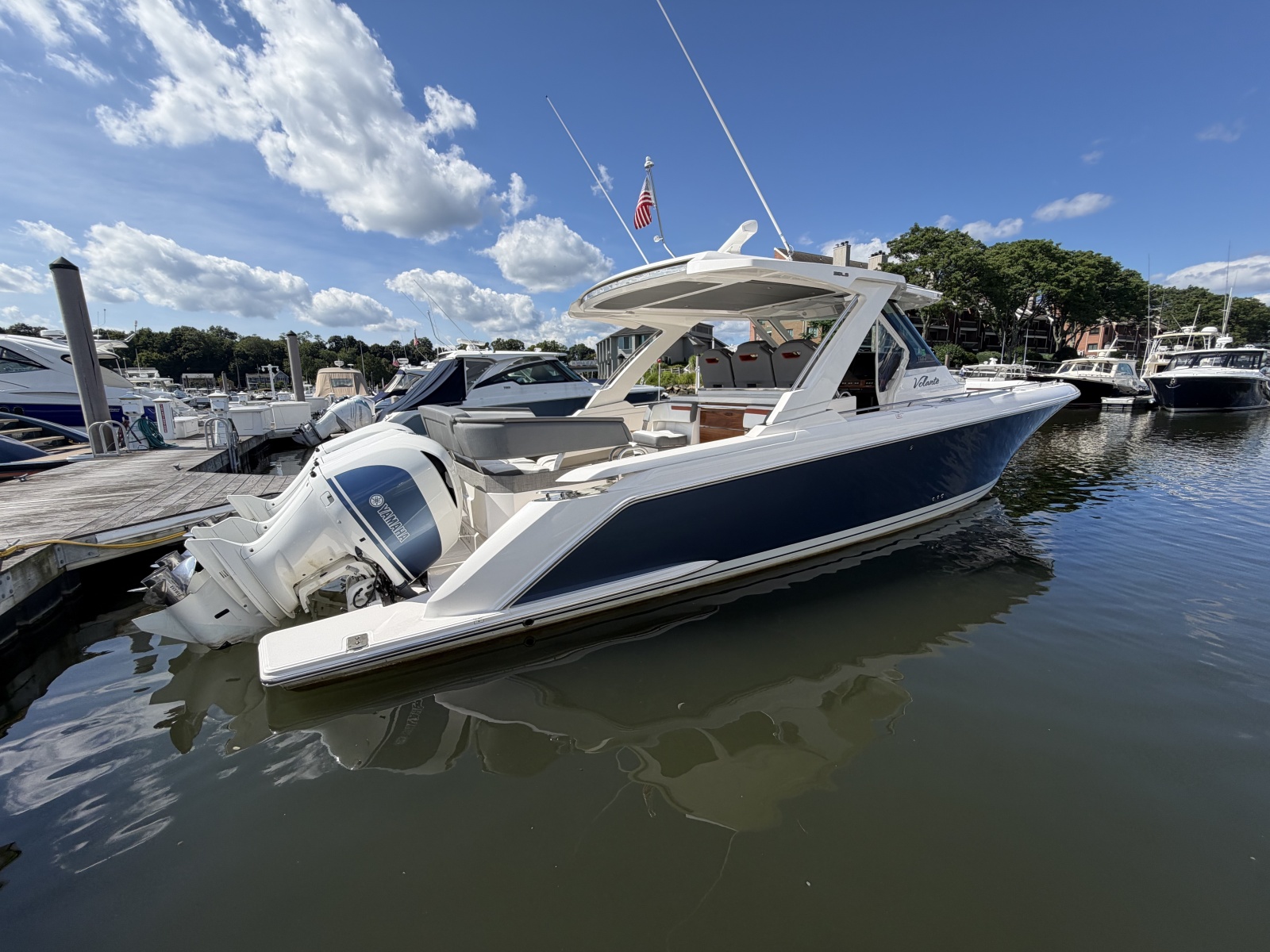 2019 Tiara Yachts 