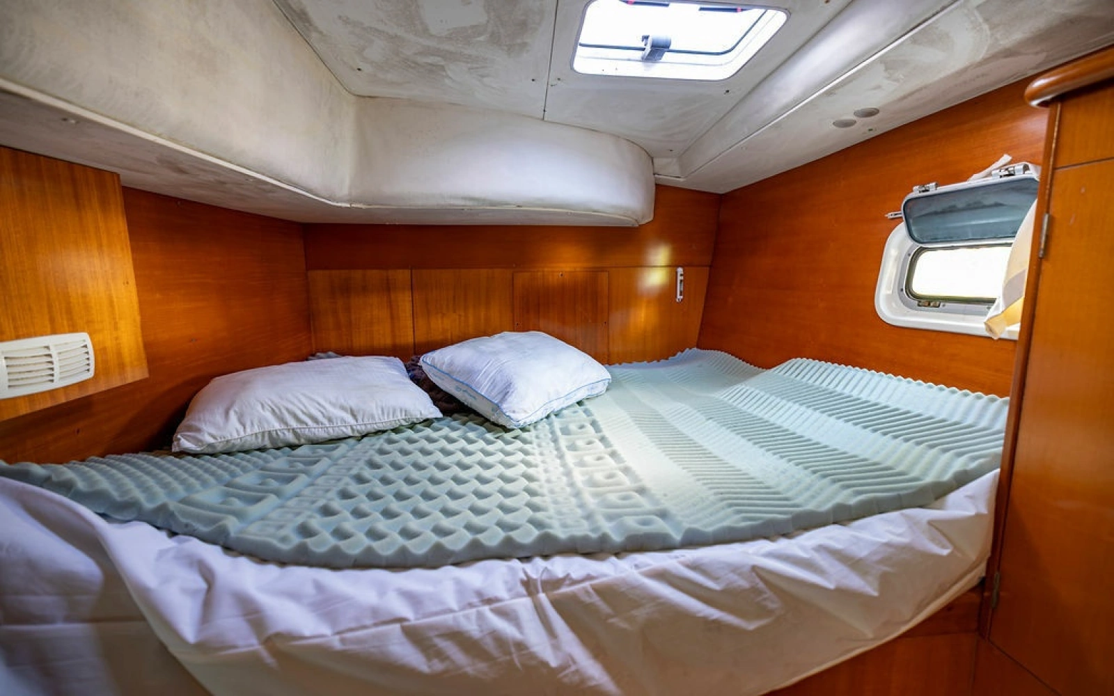 2001 Lagoon 410