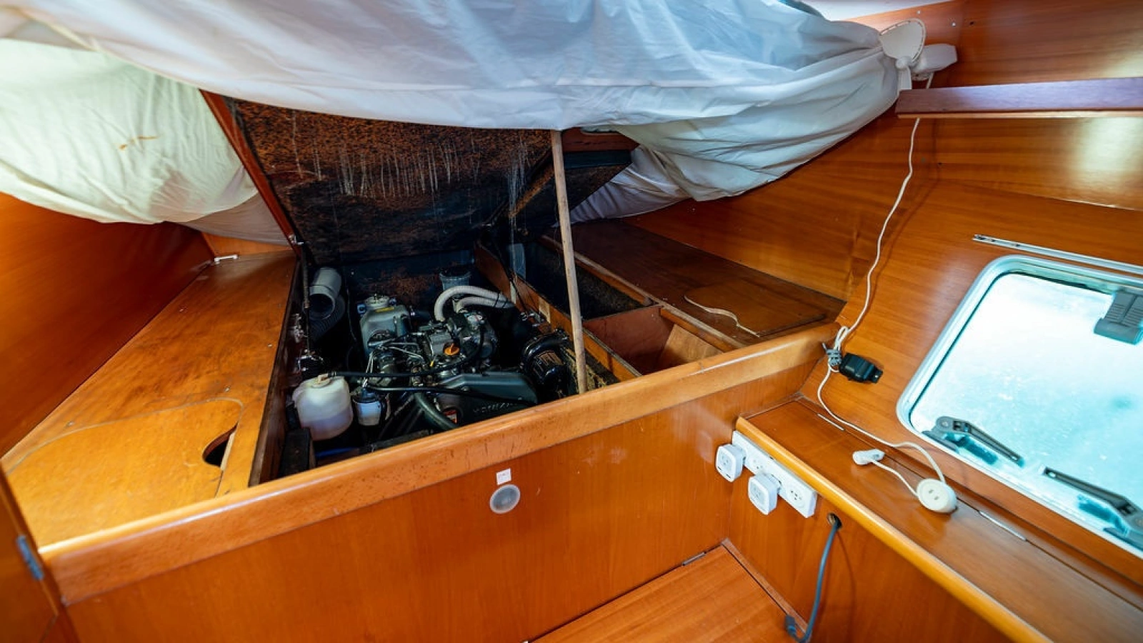 2001 Lagoon 410