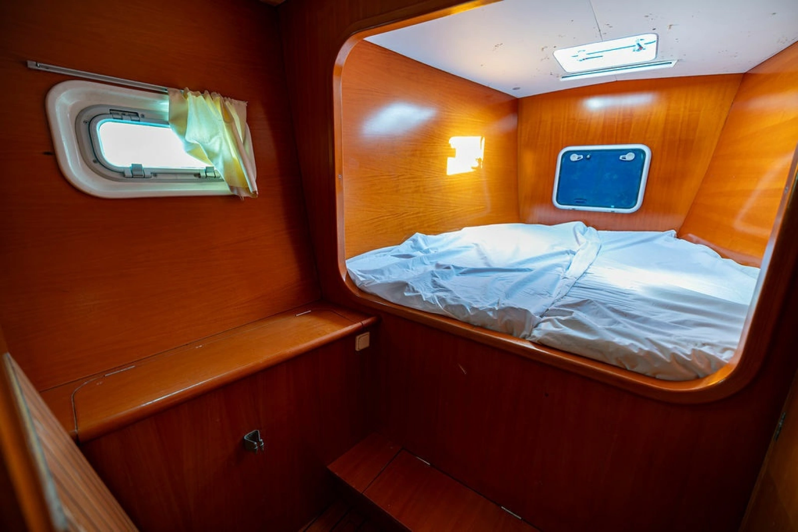 2001 Lagoon 410