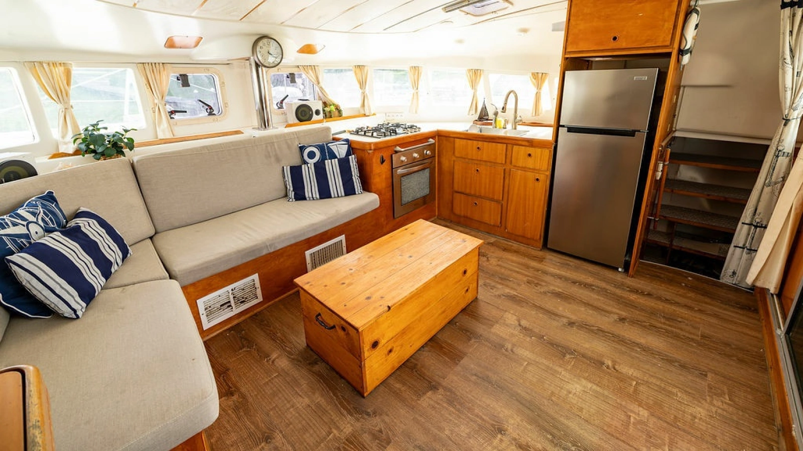 2001 Lagoon 410