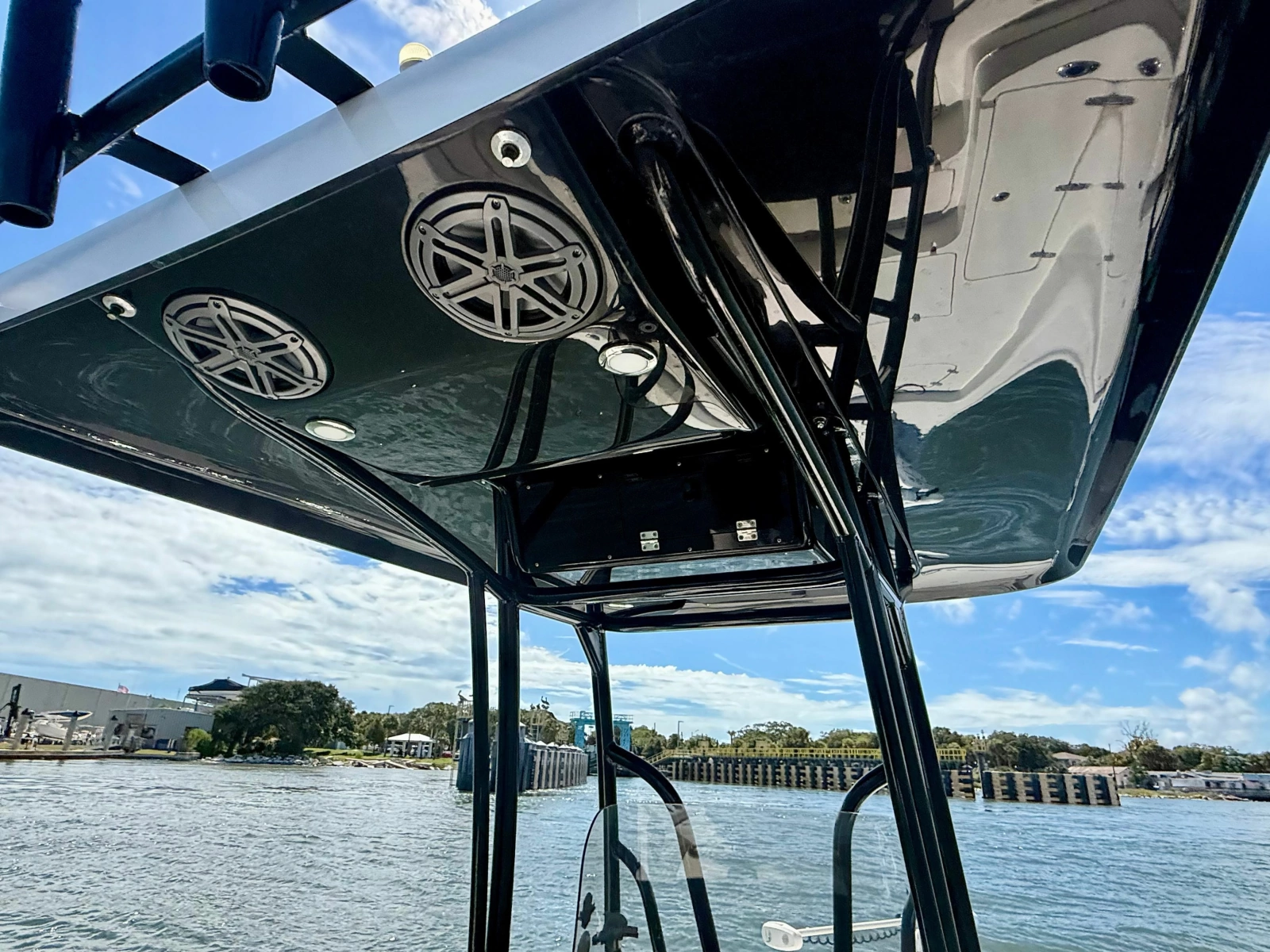 2019 ShearWater 23 LTZ