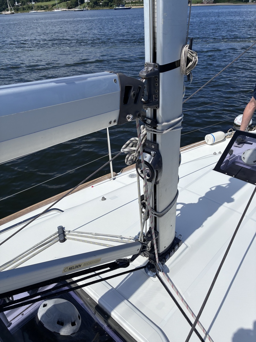 2015 Jeanneau Sun Odyssey 349