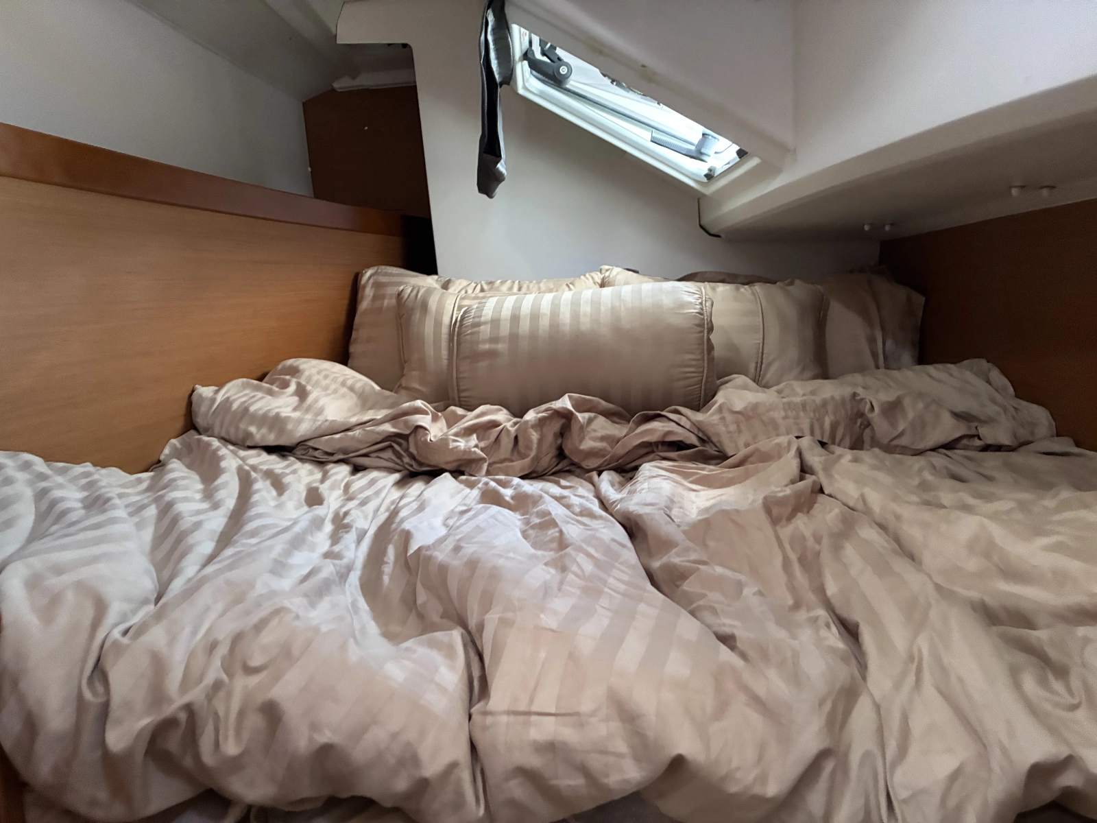 2015 Jeanneau Sun Odyssey 349